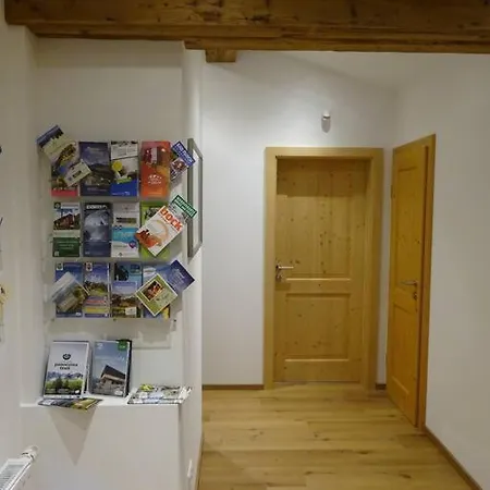 Gemuetliche Dachgeschosswohnung Mit Balkon & Garten Apartamento Fusch an der Glocknerstraße