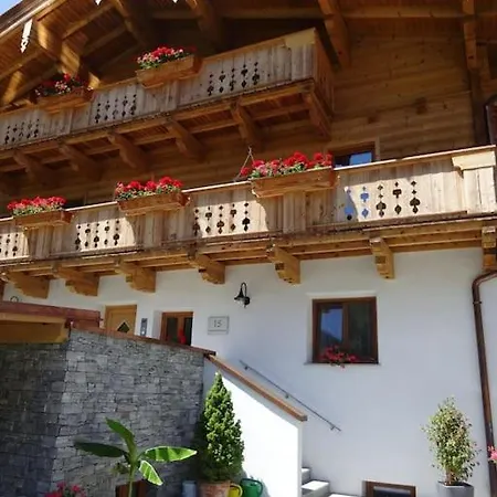 Gemuetliche Dachgeschosswohnung Mit Balkon & Garten * Fusch an der Glocknerstraße