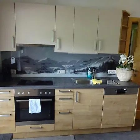 Gemuetliche Dachgeschosswohnung Mit Balkon & Garten * Fusch an der Glocknerstraße